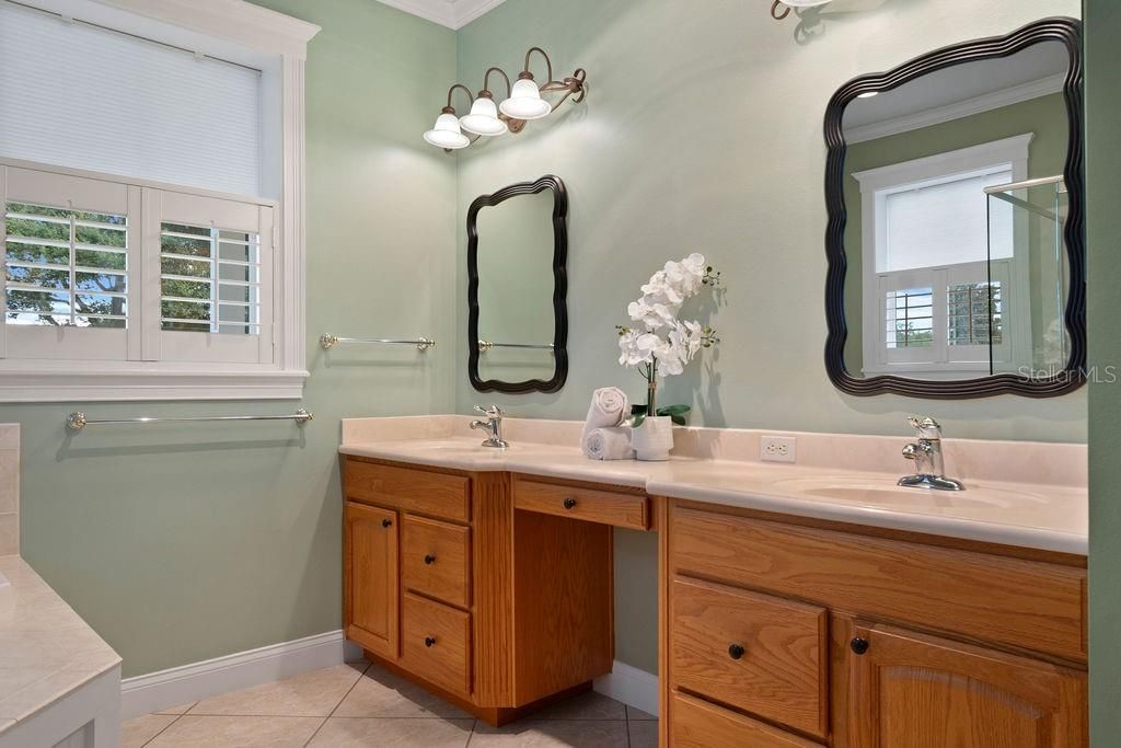 For Sale: $1,290,000 (4 beds, 2 baths, 4281 Square Feet)