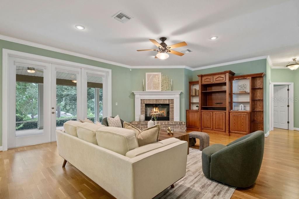 For Sale: $1,290,000 (4 beds, 2 baths, 4281 Square Feet)