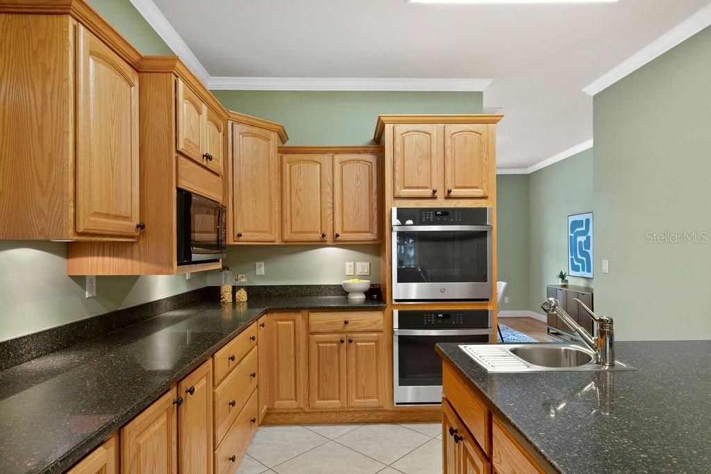 For Sale: $1,290,000 (4 beds, 2 baths, 4281 Square Feet)