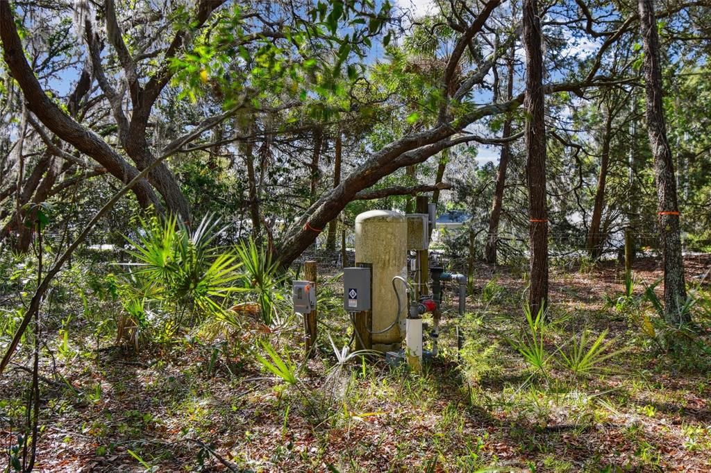 待售: $4,500,000 (22.30 acres)