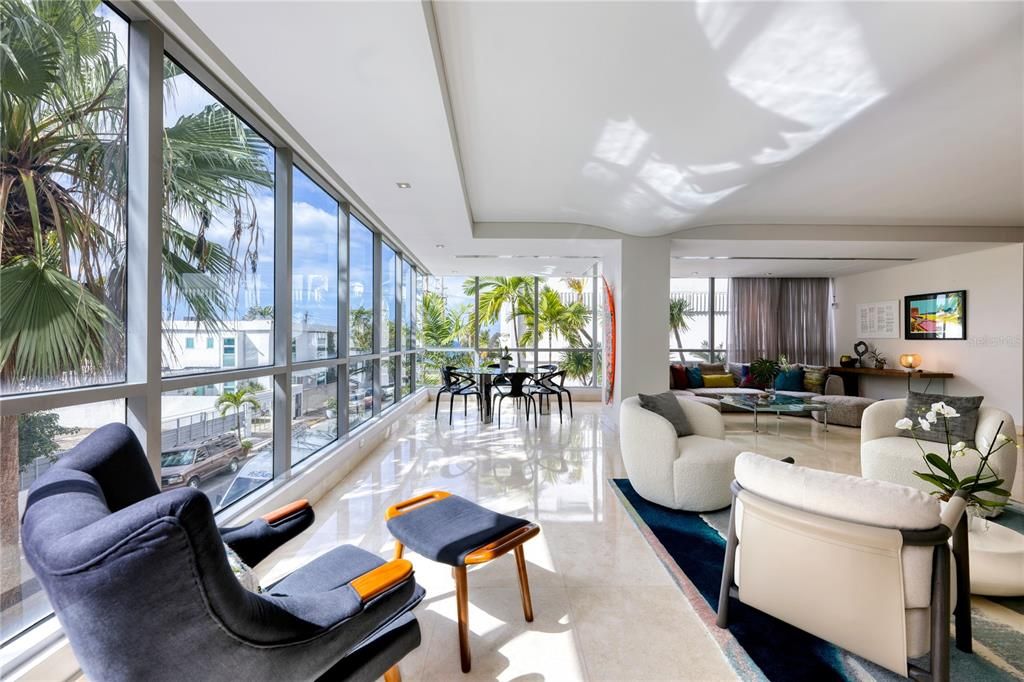 Active With Contract: $2,650,000 (4 beds, 2 baths, 4564.64 Square Feet)