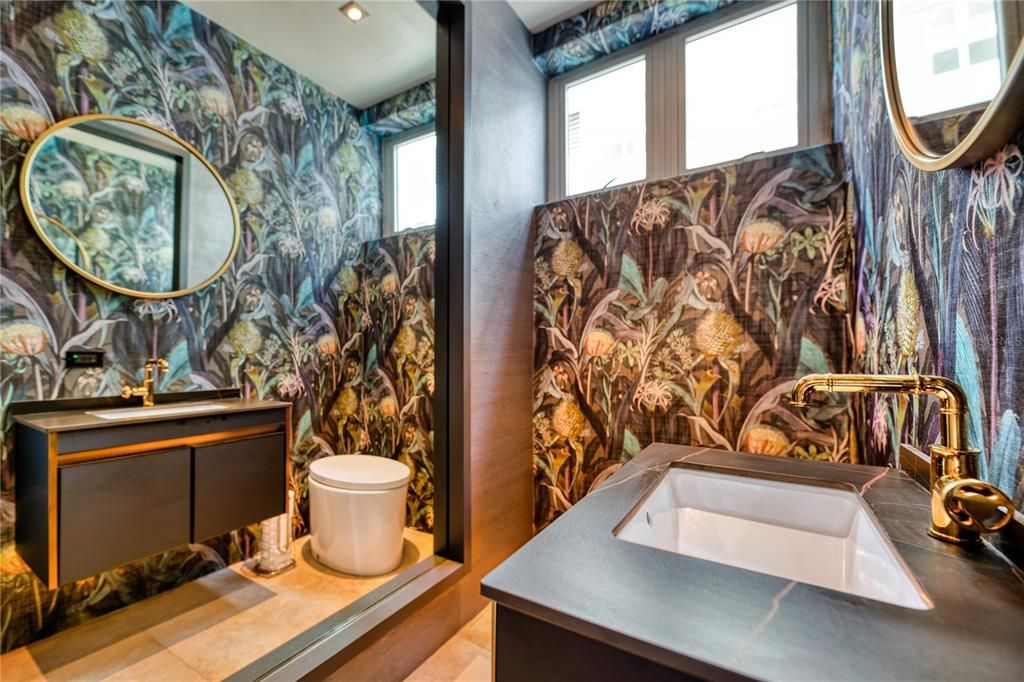 Active With Contract: $2,650,000 (4 beds, 2 baths, 4564.64 Square Feet)