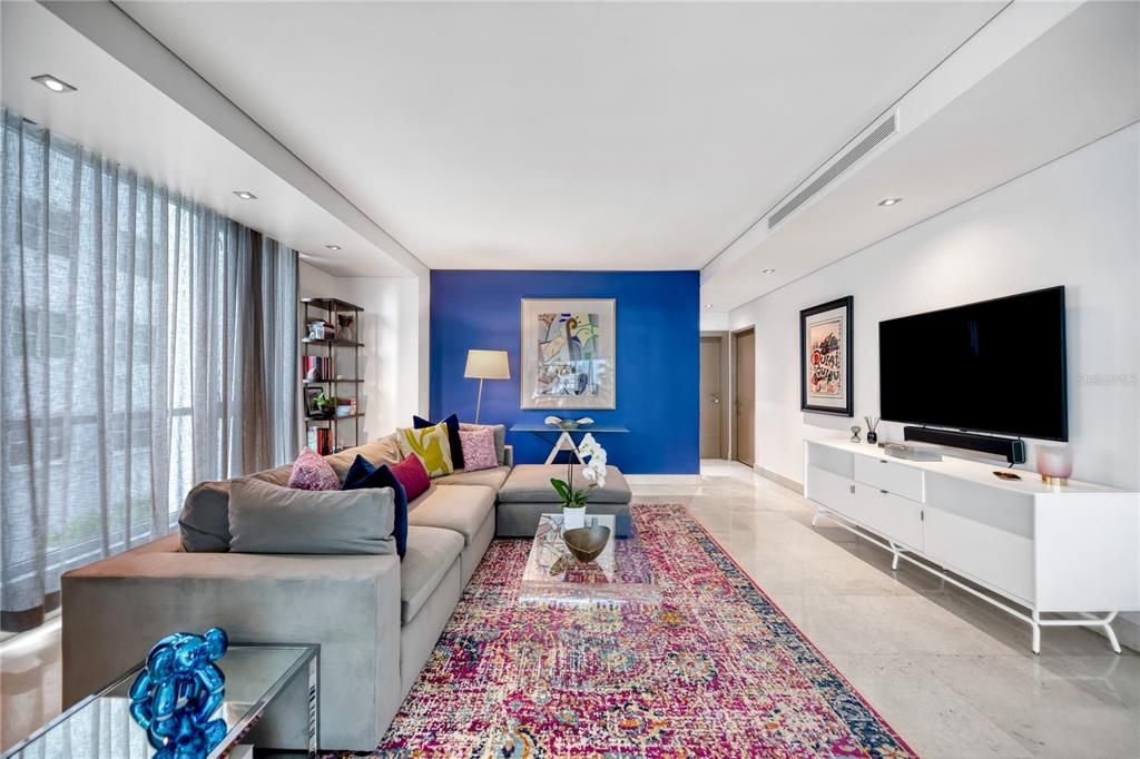 Active With Contract: $2,650,000 (4 beds, 2 baths, 4564.64 Square Feet)