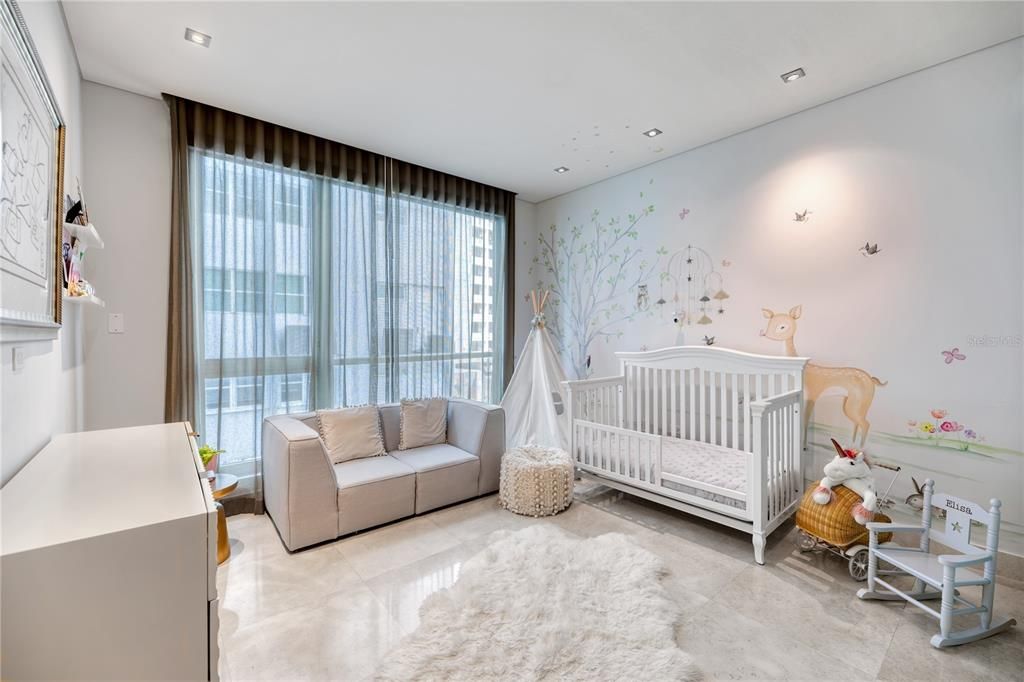 Active With Contract: $2,650,000 (4 beds, 2 baths, 4564.64 Square Feet)