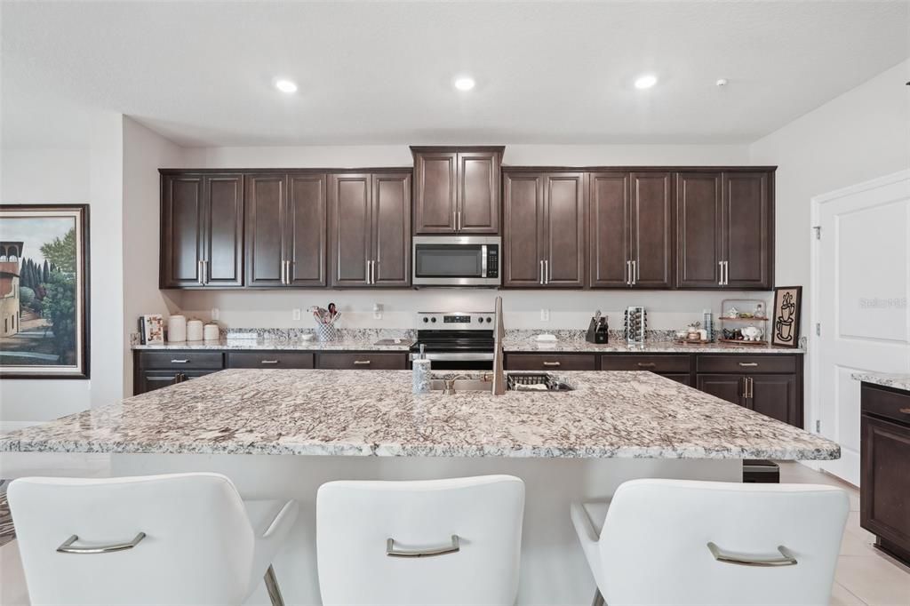 En Renta: $4,200 (4 camas, 3 baños, 3316 Pies cuadrados)