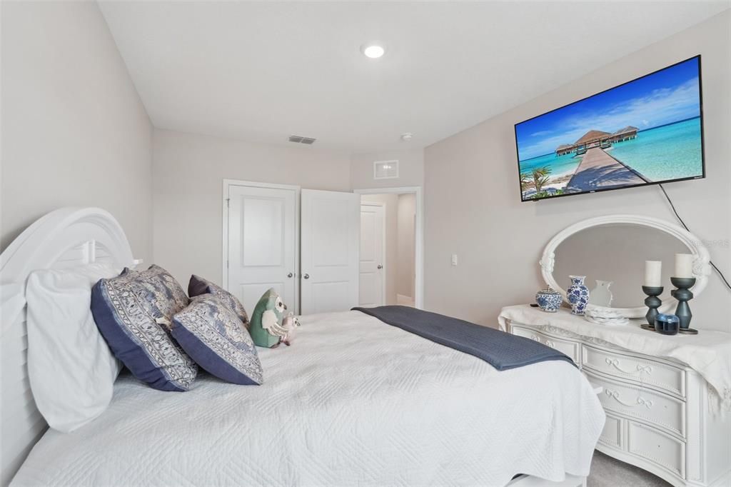 En Renta: $4,200 (4 camas, 3 baños, 3316 Pies cuadrados)