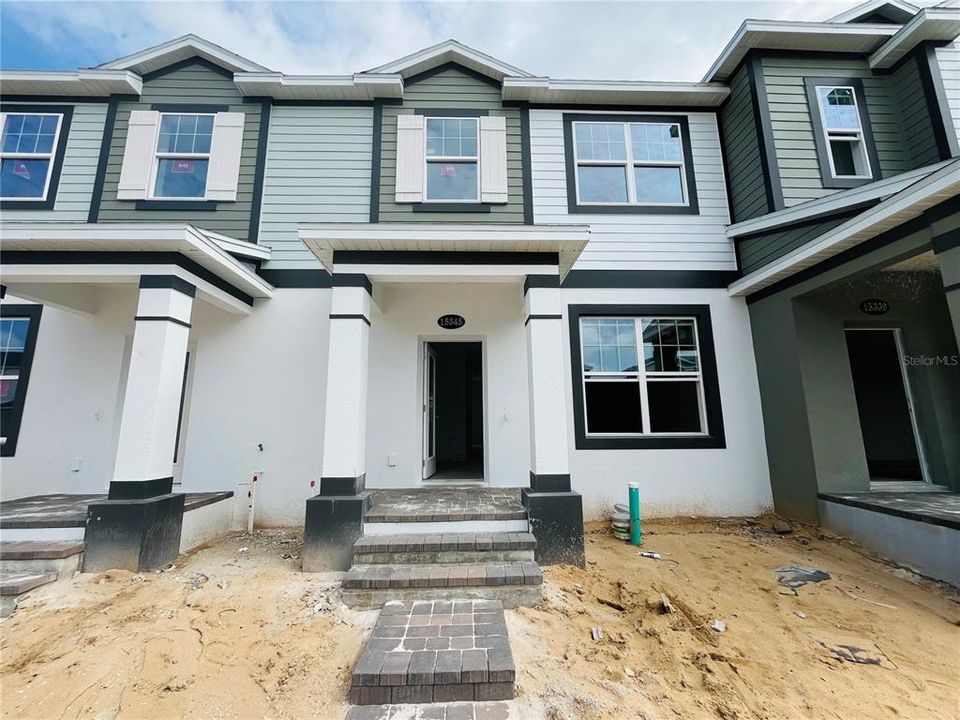 Recently Sold: $439,990 (3 beds, 2 baths, 1693 Square Feet)