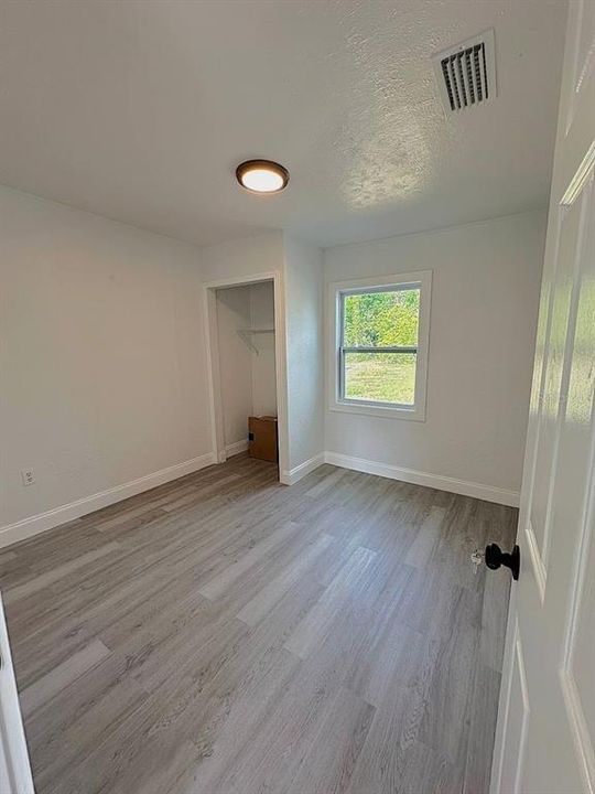 Activo con contrato: $199,400 (4 camas, 2 baños, 922 Pies cuadrados)