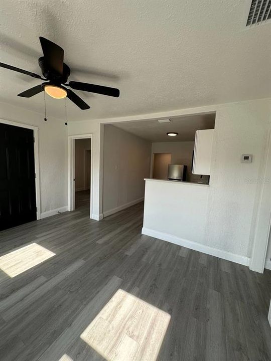 Activo con contrato: $199,400 (4 camas, 2 baños, 922 Pies cuadrados)