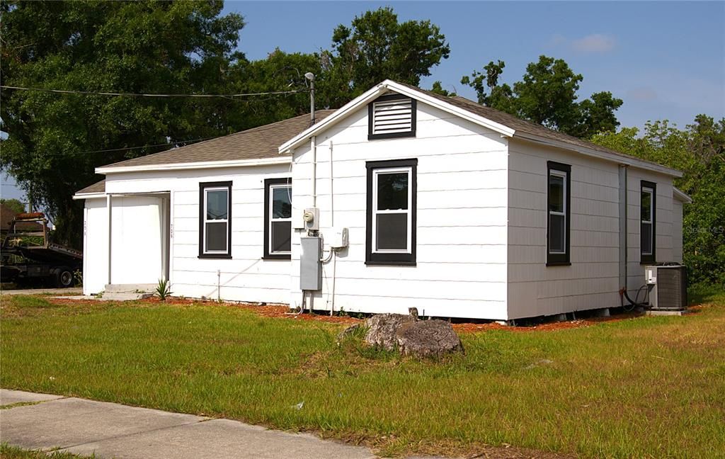 Activo con contrato: $199,400 (4 camas, 2 baños, 922 Pies cuadrados)