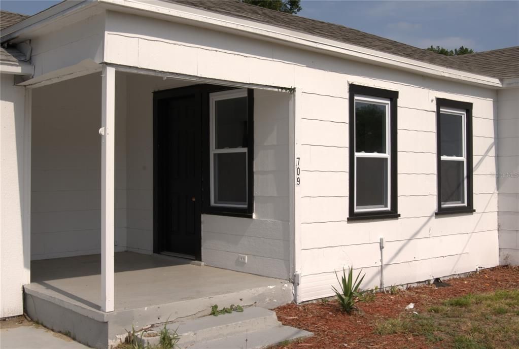 Activo con contrato: $199,400 (4 camas, 2 baños, 922 Pies cuadrados)