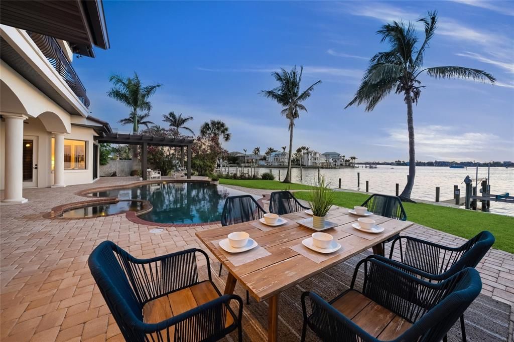 For Sale: $5,799,995 (4 beds, 4 baths, 6091 Square Feet)