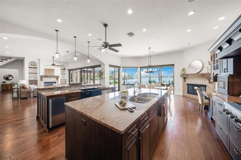 For Sale: $5,799,995 (4 beds, 4 baths, 6091 Square Feet)