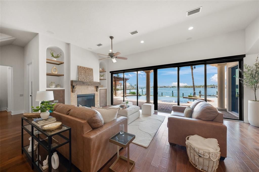 For Sale: $5,799,995 (4 beds, 4 baths, 6091 Square Feet)
