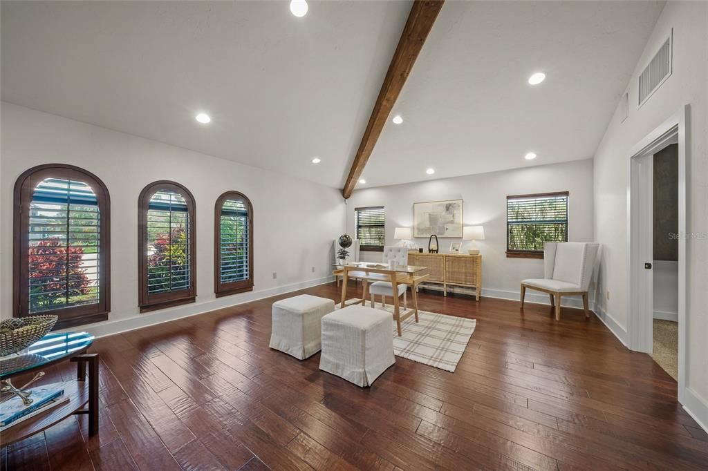 For Sale: $5,799,995 (4 beds, 4 baths, 6091 Square Feet)