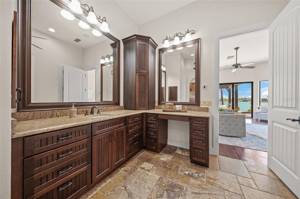 For Sale: $5,799,995 (4 beds, 4 baths, 6091 Square Feet)