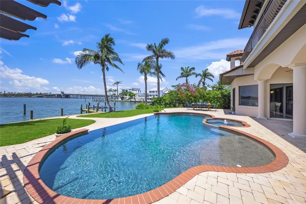 For Sale: $5,799,995 (4 beds, 4 baths, 6091 Square Feet)