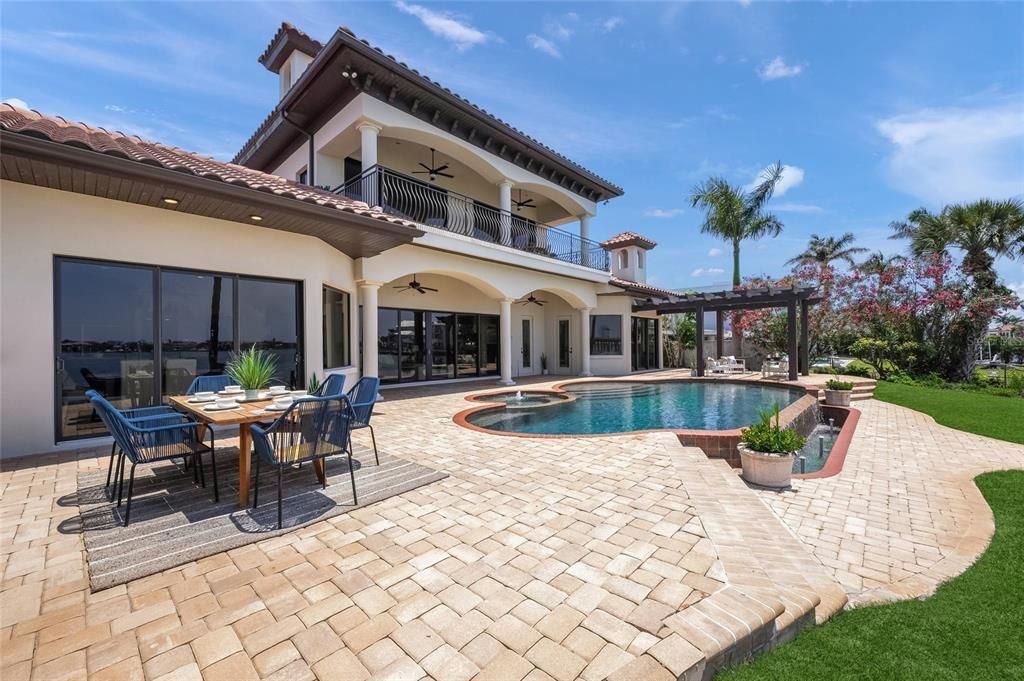 For Sale: $5,799,995 (4 beds, 4 baths, 6091 Square Feet)