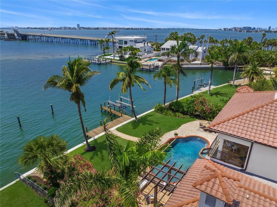 For Sale: $5,799,995 (4 beds, 4 baths, 6091 Square Feet)
