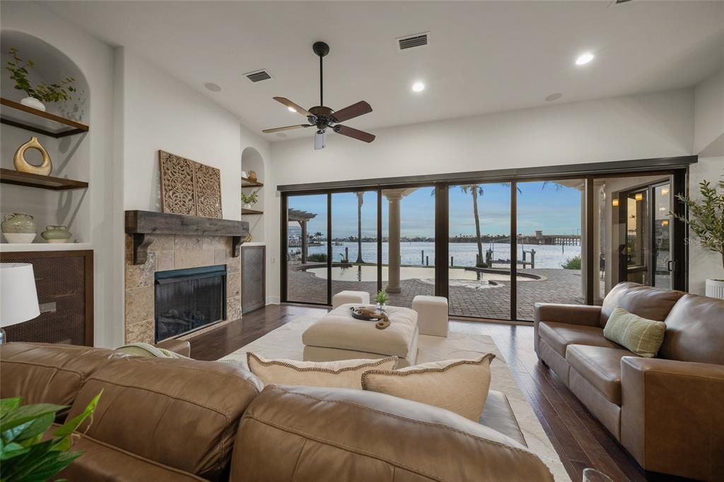 For Sale: $5,799,995 (4 beds, 4 baths, 6091 Square Feet)