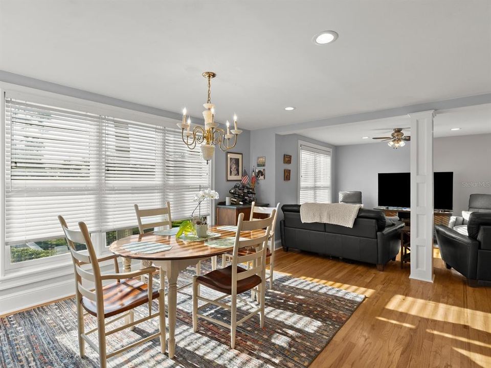 На продажу: $2,225,000 (6 спален, 5 ванн, 6283 Квадратных фут)