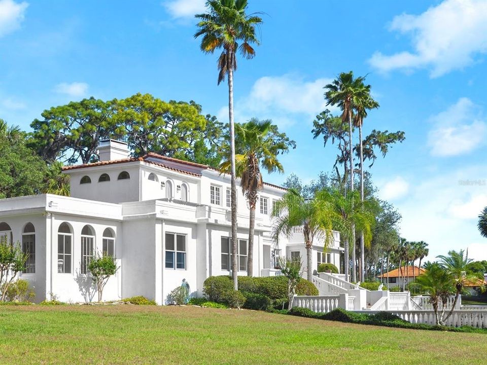 На продажу: $2,225,000 (6 спален, 5 ванн, 6283 Квадратных фут)