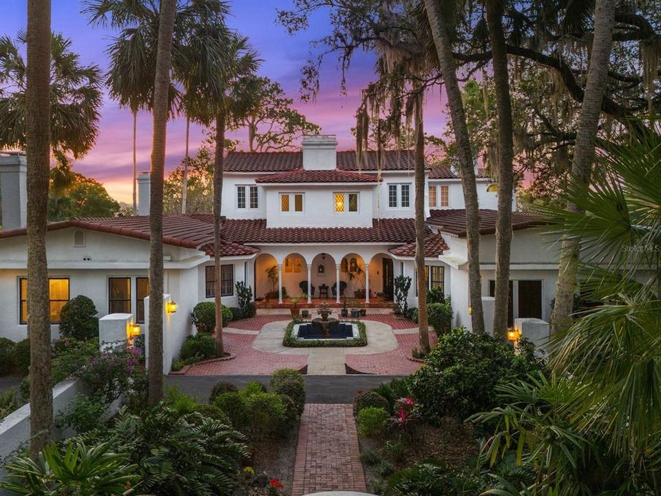 На продажу: $2,225,000 (6 спален, 5 ванн, 6283 Квадратных фут)