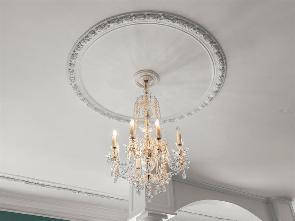 На продажу: $2,225,000 (6 спален, 5 ванн, 6283 Квадратных фут)