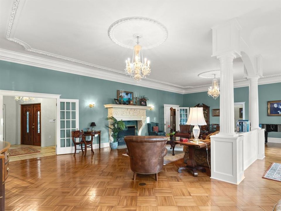 На продажу: $2,225,000 (6 спален, 5 ванн, 6283 Квадратных фут)