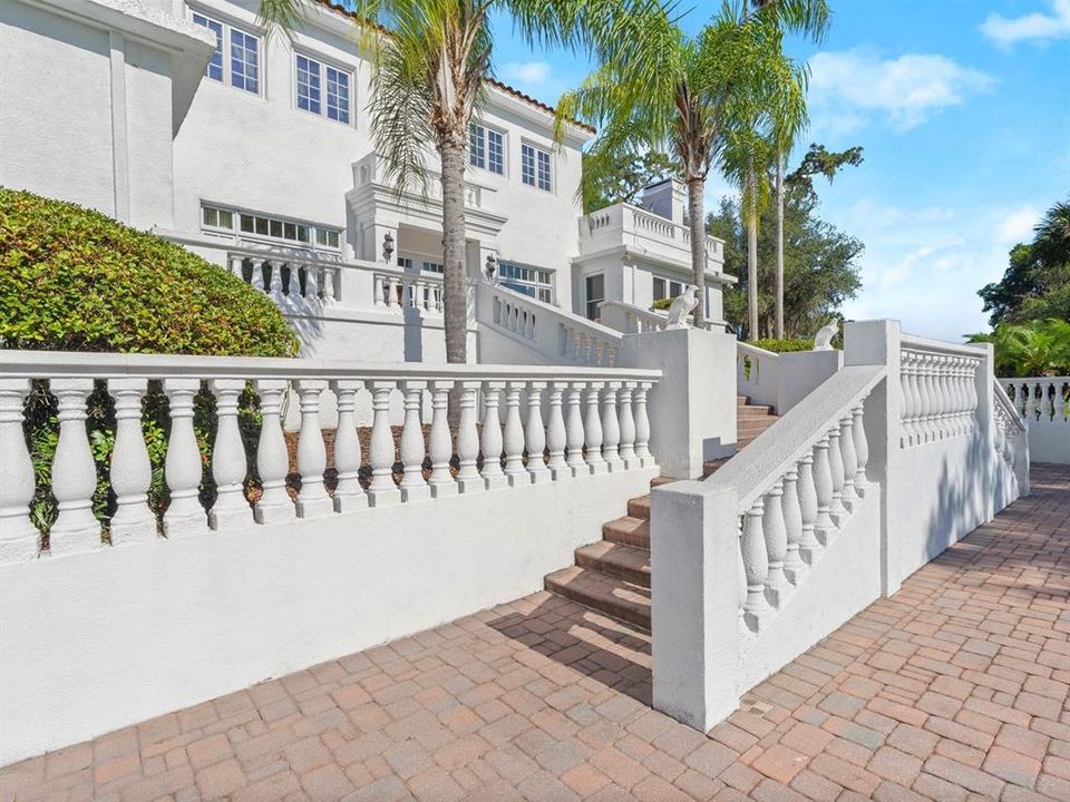 На продажу: $2,225,000 (6 спален, 5 ванн, 6283 Квадратных фут)