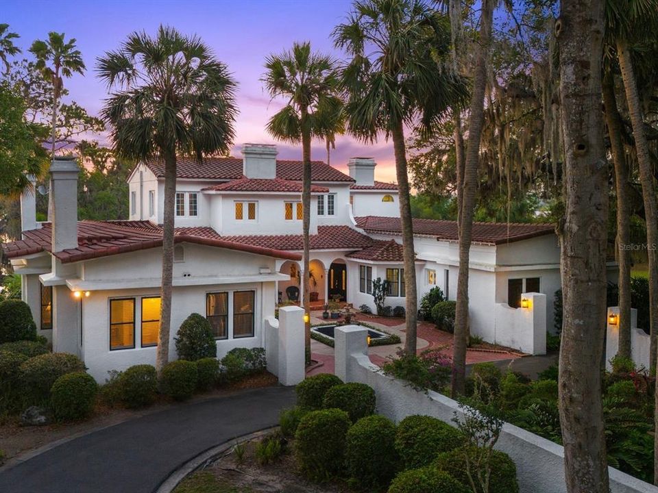 На продажу: $2,225,000 (6 спален, 5 ванн, 6283 Квадратных фут)