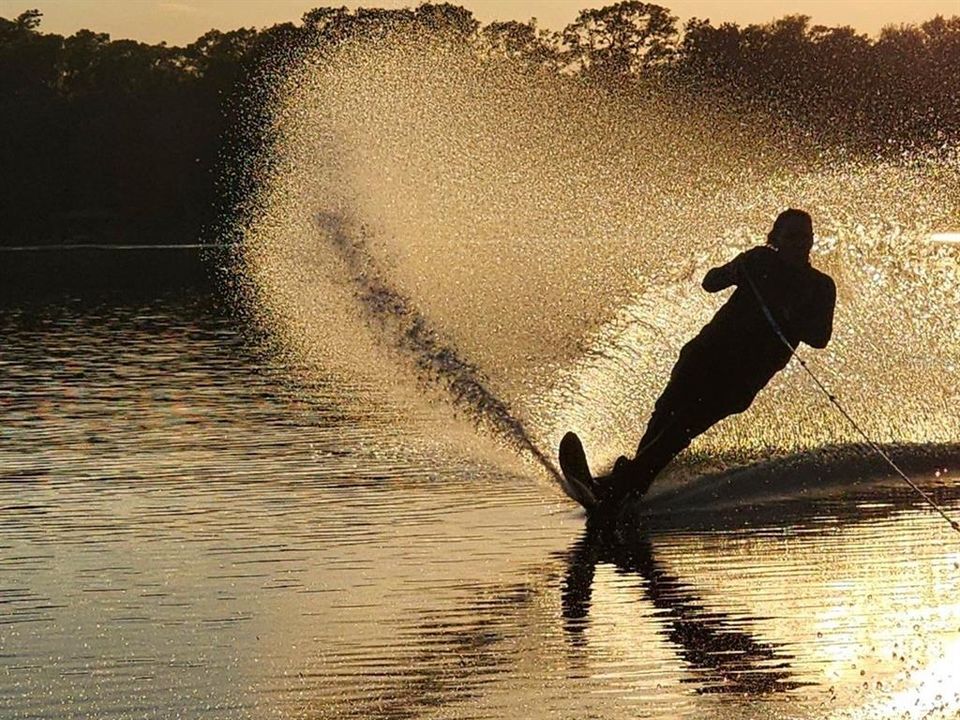 На продажу: $2,225,000 (6 спален, 5 ванн, 6283 Квадратных фут)