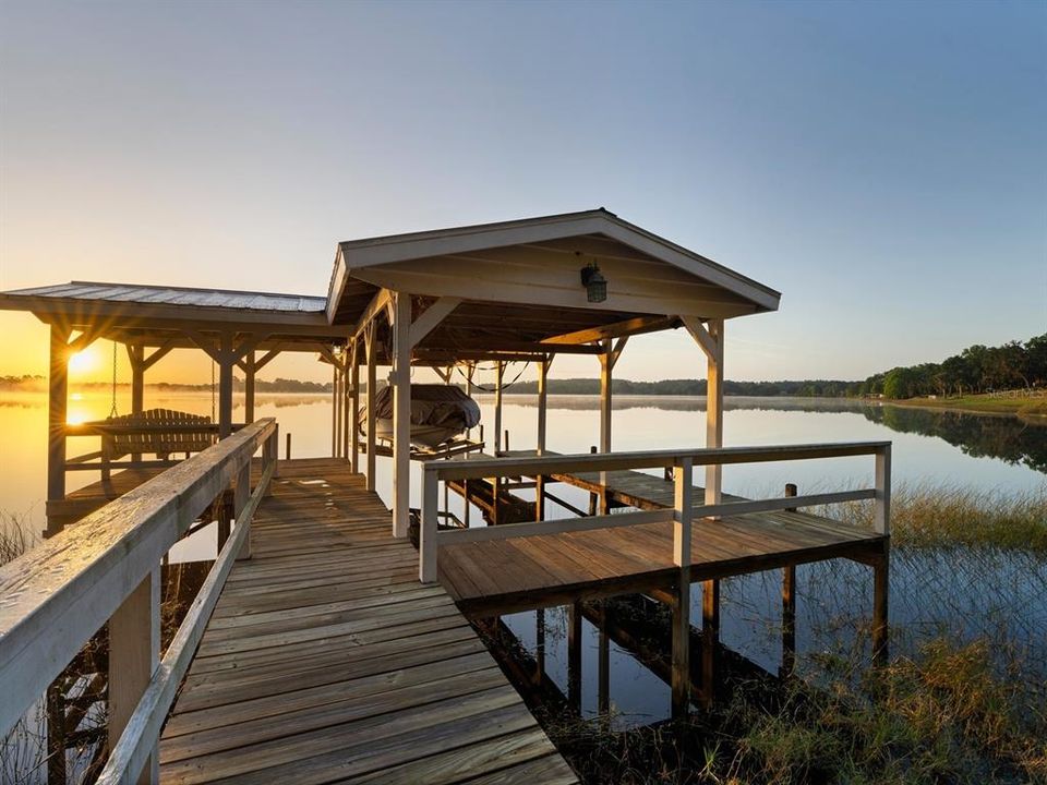 На продажу: $2,225,000 (6 спален, 5 ванн, 6283 Квадратных фут)