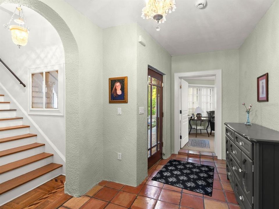 На продажу: $2,225,000 (6 спален, 5 ванн, 6283 Квадратных фут)