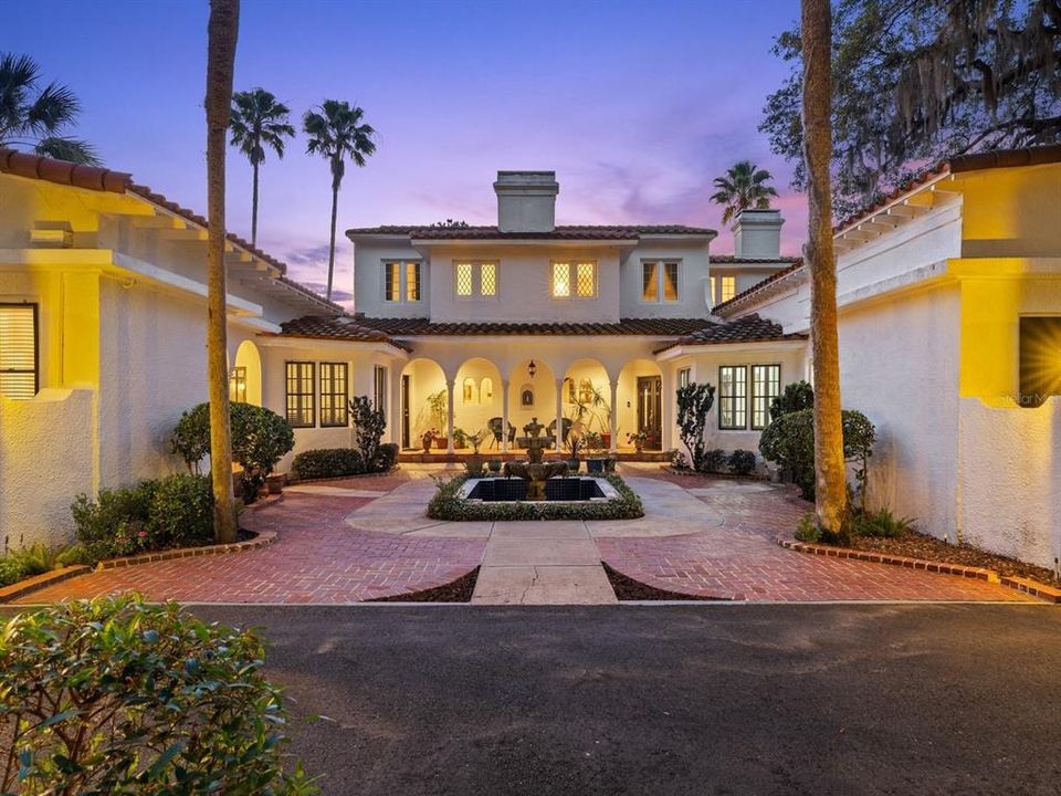 На продажу: $2,225,000 (6 спален, 5 ванн, 6283 Квадратных фут)