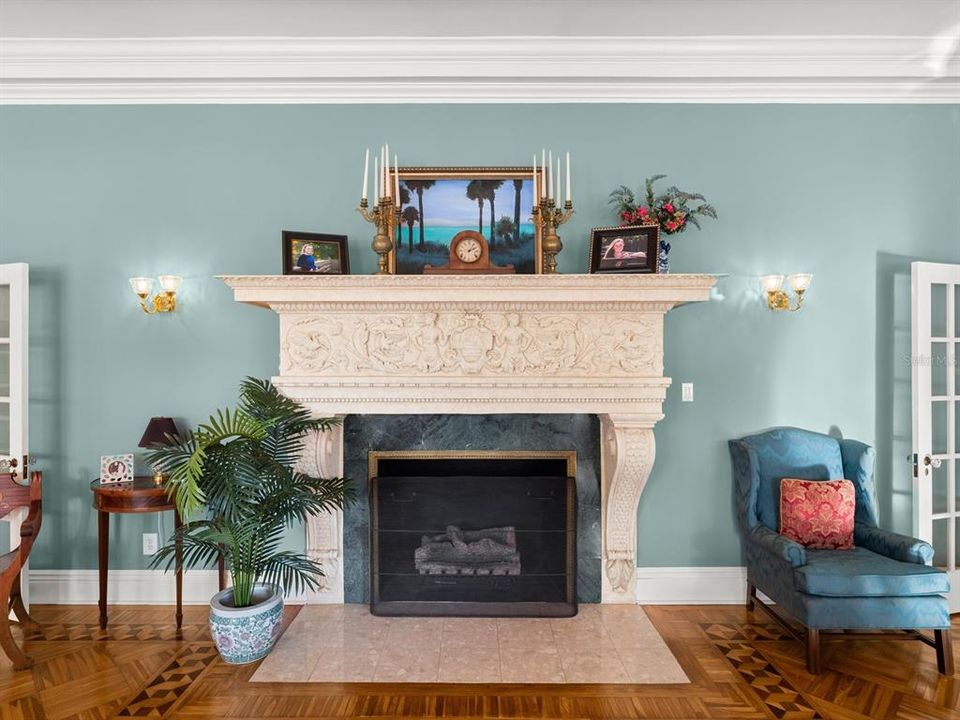 На продажу: $2,225,000 (6 спален, 5 ванн, 6283 Квадратных фут)