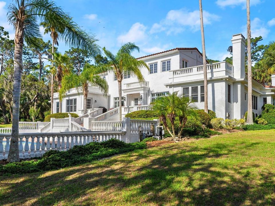 На продажу: $2,225,000 (6 спален, 5 ванн, 6283 Квадратных фут)