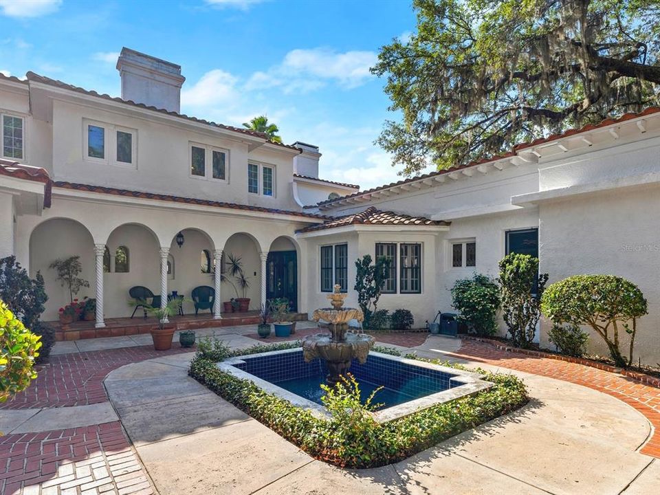 На продажу: $2,225,000 (6 спален, 5 ванн, 6283 Квадратных фут)
