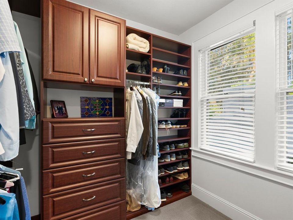 На продажу: $2,225,000 (6 спален, 5 ванн, 6283 Квадратных фут)