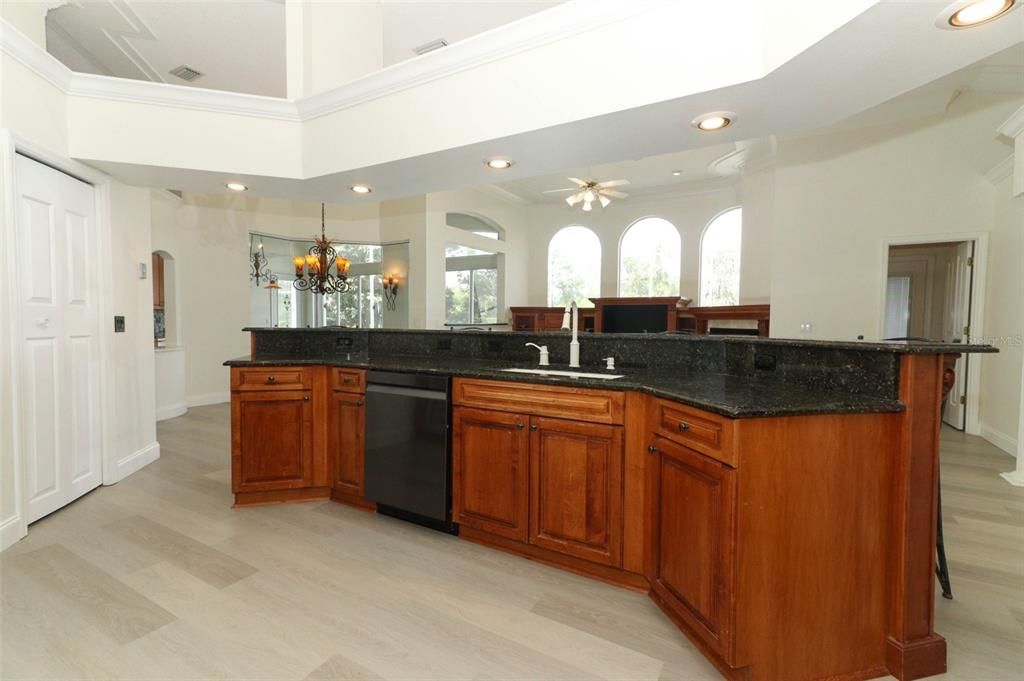 На продажу: $625,000 (3 спален, 2 ванн, 3133 Квадратных фут)