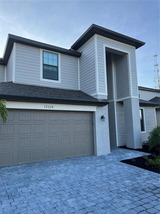 В аренду: $3,500 (5 спален, 3 ванн, 3285 Квадратных фут)