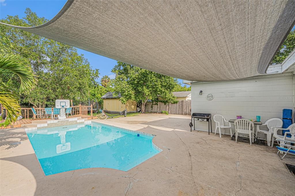 Activo con contrato: $450,000 (4 camas, 3 baños, 1819 Pies cuadrados)