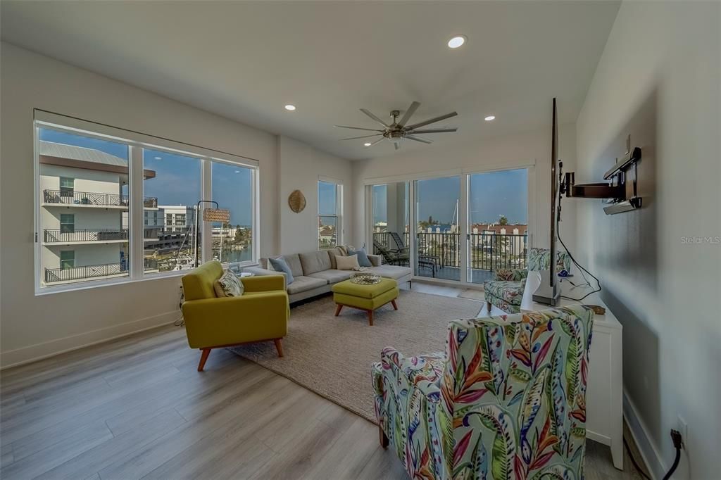 For Rent: $8,000 (3 beds, 3 baths, 1727 Square Feet)