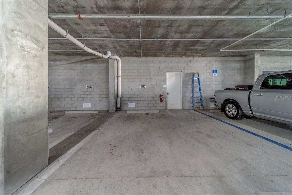 For Rent: $8,000 (3 beds, 3 baths, 1727 Square Feet)