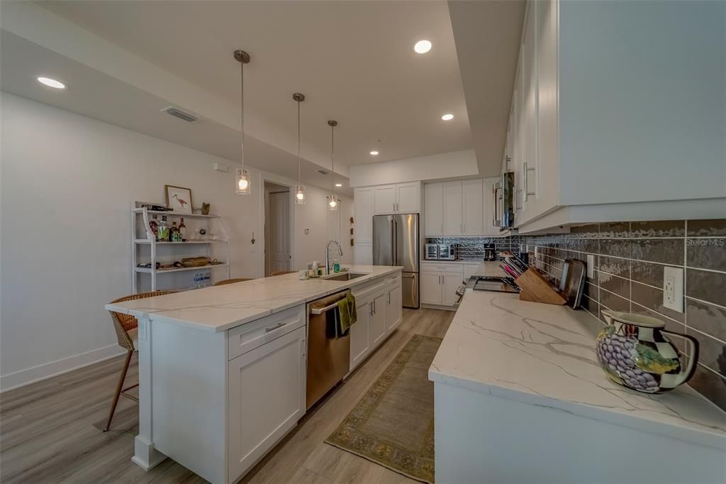 For Rent: $8,000 (3 beds, 3 baths, 1727 Square Feet)