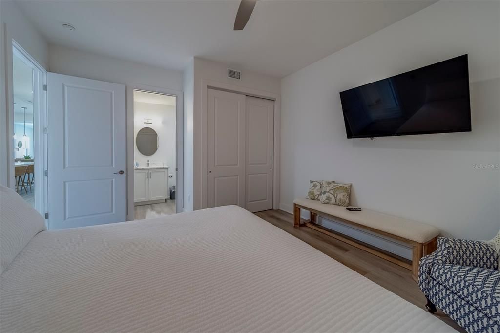 For Rent: $8,000 (3 beds, 3 baths, 1727 Square Feet)