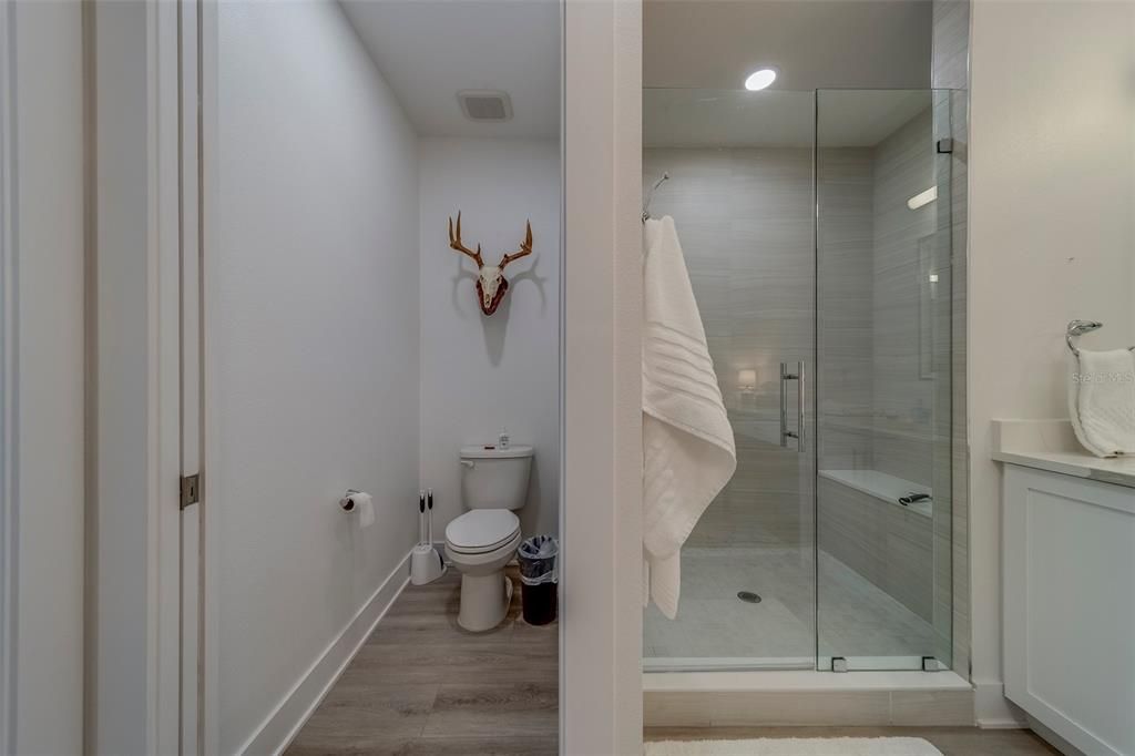 For Rent: $8,000 (3 beds, 3 baths, 1727 Square Feet)