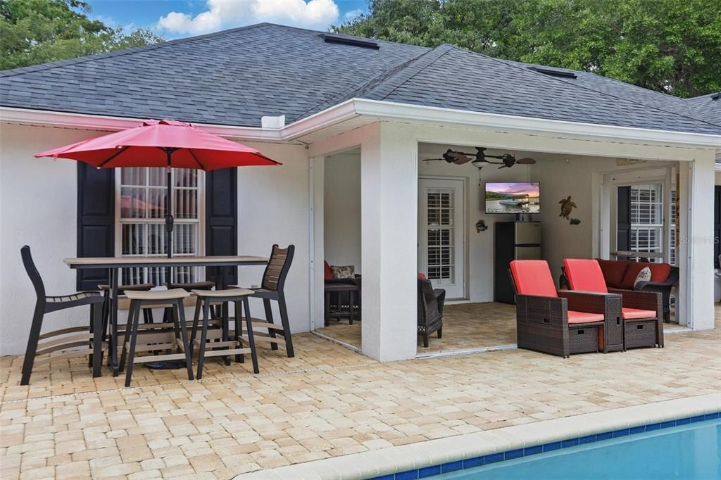 For Sale: $725,000 (4 beds, 3 baths, 2907 Square Feet)