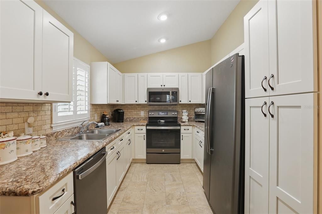 For Sale: $725,000 (4 beds, 3 baths, 2907 Square Feet)