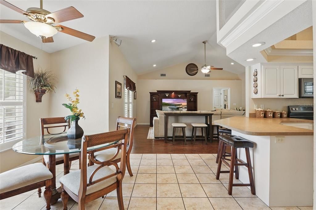 For Sale: $725,000 (4 beds, 3 baths, 2907 Square Feet)